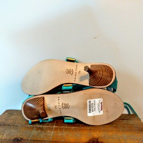 NIB Trina Turk Evelyn Suede Heeled Sandals - Picture 6 of 8